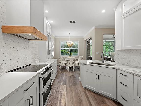 4th image of 770 Tarpon Cove DR #101