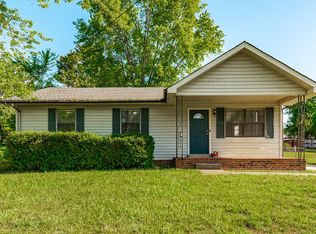 215 Al Oerter Dr, Clarksville, TN 37042