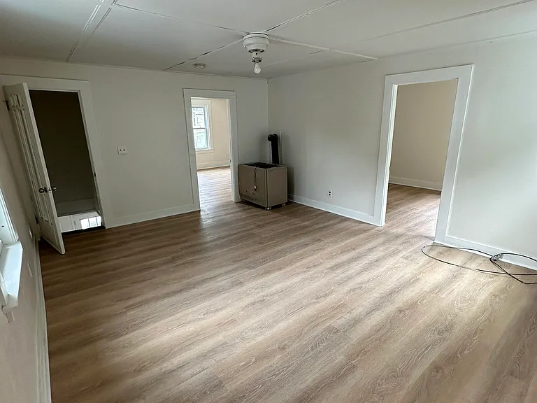 28 Chestnut St — Photo 10