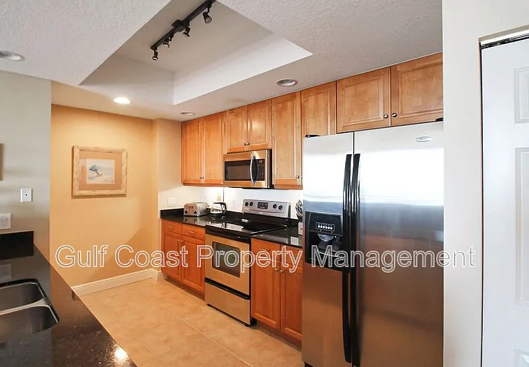 800 N Tamiami Trl #806 — Photo 5