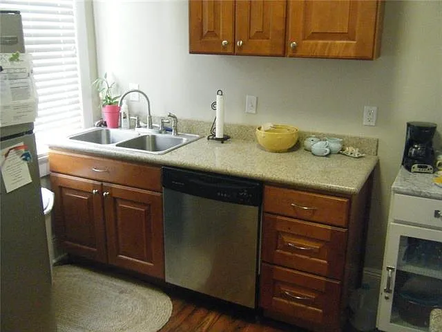 2438 State St #LOWER — Photo 8