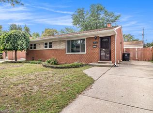 1524 Zorn St, Westland, MI 48186