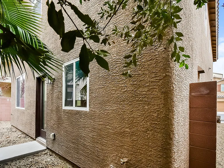 10549 Seasonable Dr — Photo 17