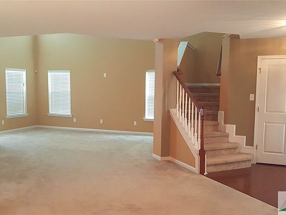 3rd image of 4 Chandler Bluff Drive
