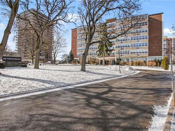 45 Westmount Rd N #202, Waterloo, ON N2L 2R3