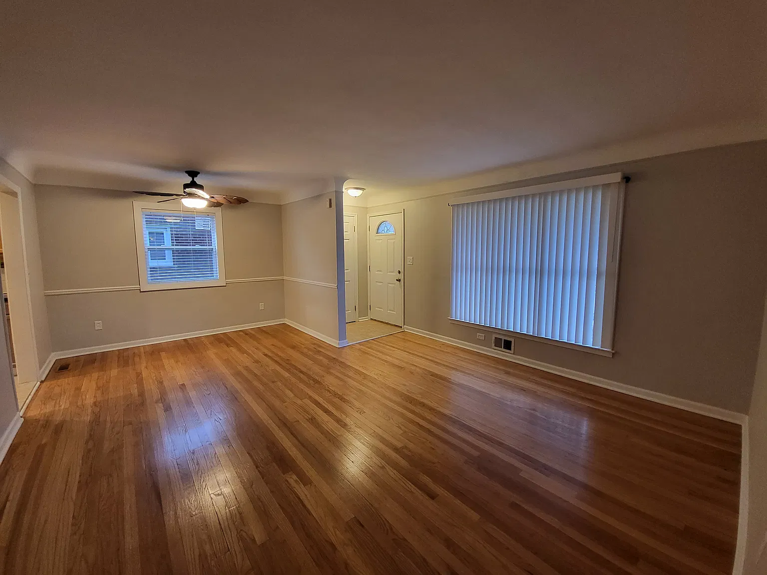 3 bed, 1079 sqft, $1,875 — Photo 2