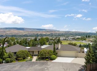 1700 Harris Ct, Wenatchee, WA 98801