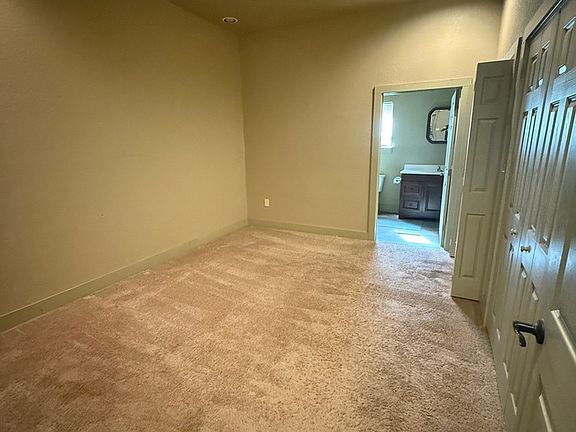 4th image of 1490 School Dr