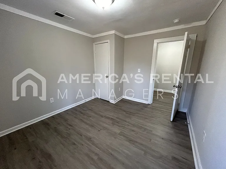 3716 Main St — Photo 15