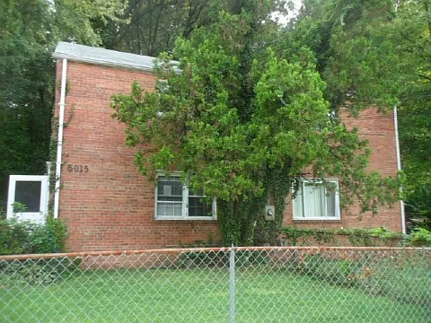 6015 Longfellow St photo 1
