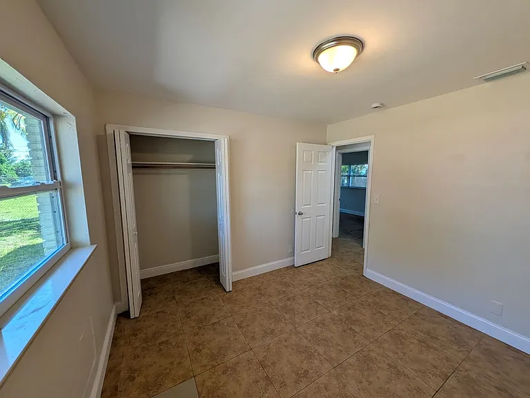 180 Penn Way — Photo 39