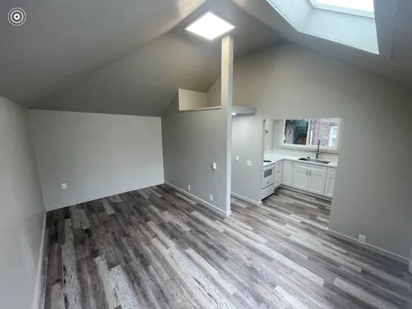 104 14th Ave E APT G, Seattle, WA 98112