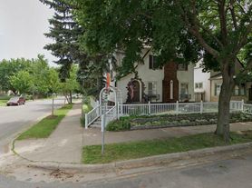 1435 6th St NE, Minneapolis, MN