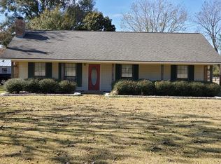 205 Town & Country Rd, Alexandria, LA 71302