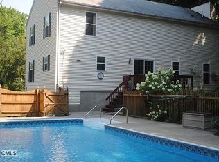 2 Briar St, Norwalk, CT 06854