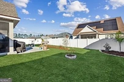 104 Pomegranate St — Photo 60