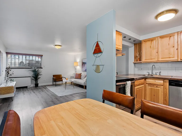 1260 N York St #105 — Photo 7
