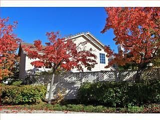 3rd image of 336 Montserrat Dr