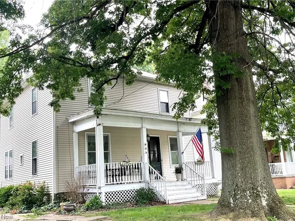 934 Locust Ave, Zanesville, OH 43701