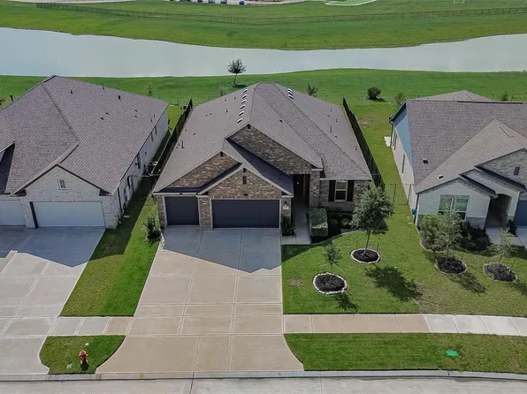 10707 Amador Peak Dr, Iowa Colony, TX 77583
