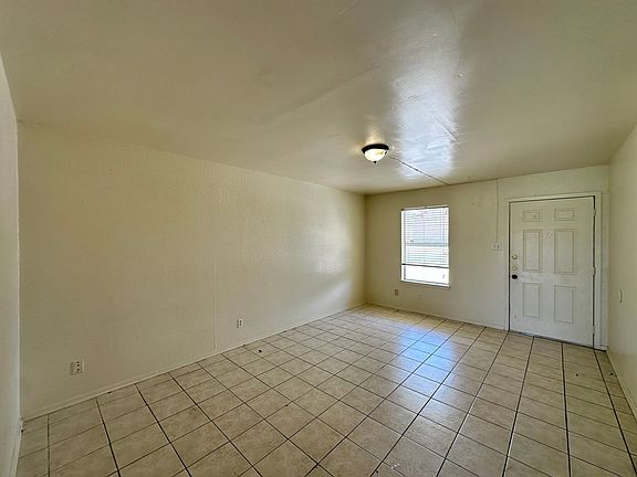 5th image of 1901 Cedarhill Dr #A