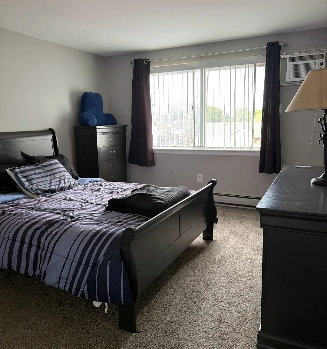 2 bed, 1.5 bath, 942 sqft, $1,650 — Photo 4