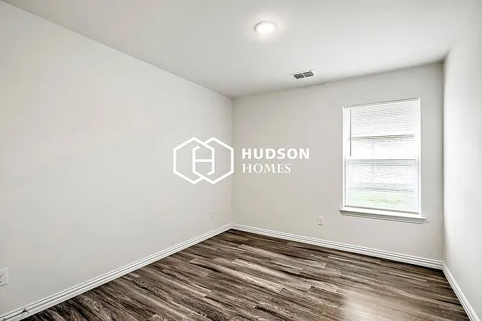 108 E North Creek Dr — Photo 9