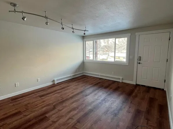 2718 Roger St, Juneau, AK 99801