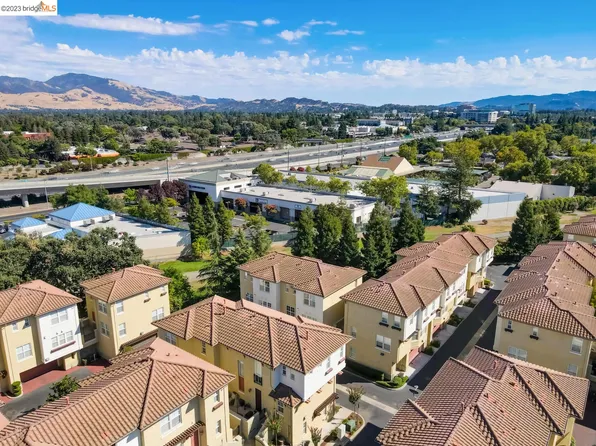 29 Picasso Ct, Pleasant Hill, CA 94523