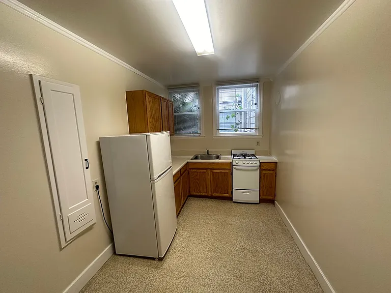 2146 Van Ness Ave #28R — Photo 10