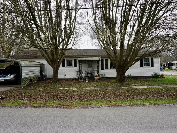 301 S Sims St, Royalton, IL 62983