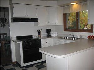 3rd image of 160 Sherburn Dr