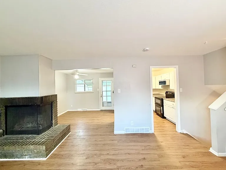 387 S Queen Cir — Photo 9