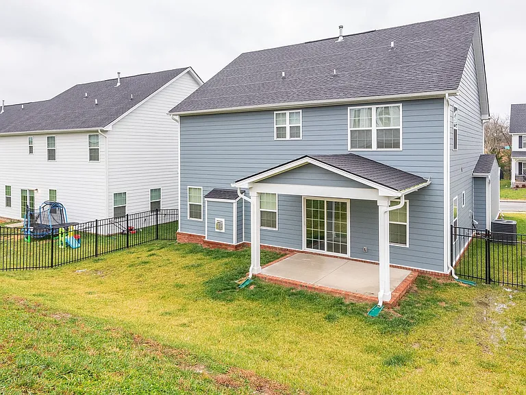 815 Dean Dr — Photo 41