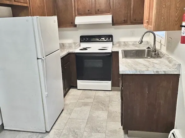 4131 Grape Pl APT 5, Anchorage, AK 99508