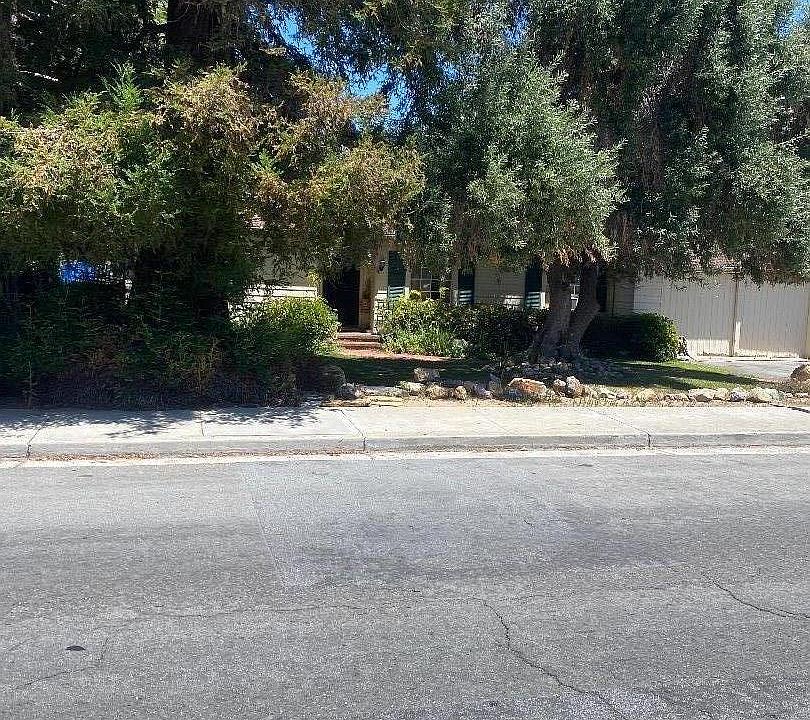 2nd image of 780 Union Ave