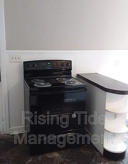 229 Pinewood Ave — Photo 14