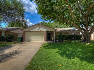 4916 Wampler Dr, The Colony, TX 75056
