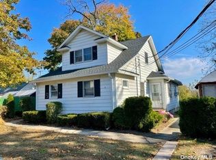 2 Okst St #2, Kings Park, NY 11754
