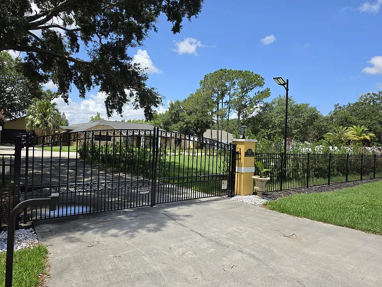 8146 Oak Park Rd — Photo 9