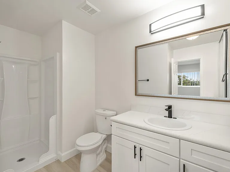 Westgate Apartments — Photo 7