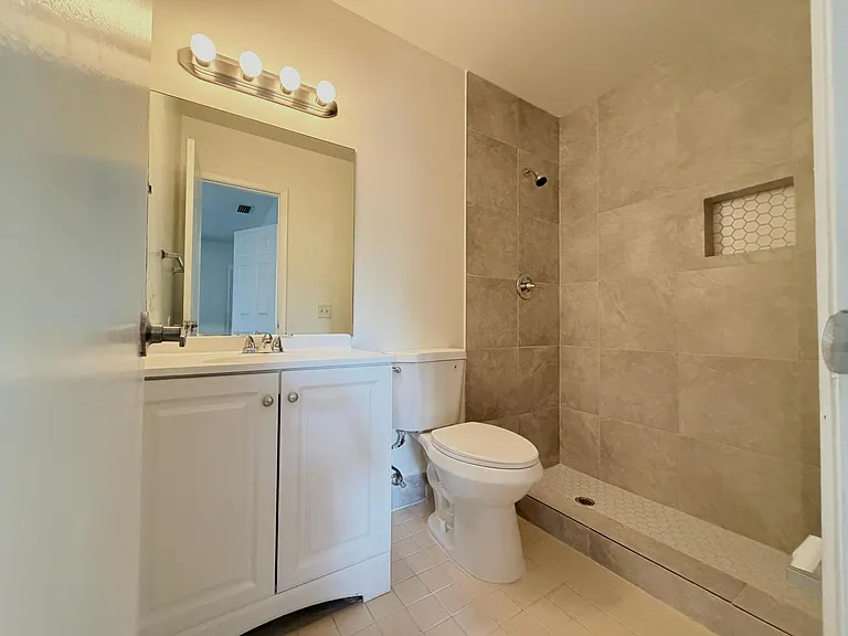 3120 Collin Dr #B — Photo 8