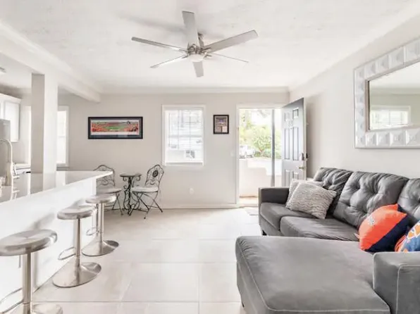 634 W Magnolia Ave APT 104, Auburn, AL 36832