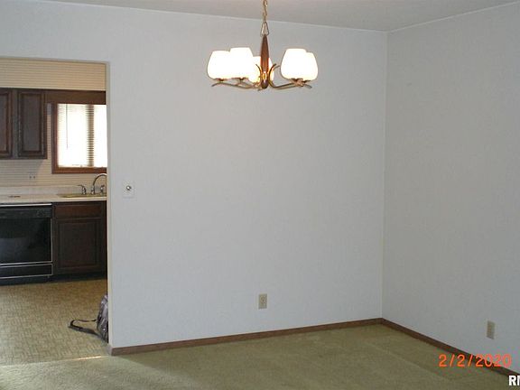 4th image of 1606 W Devereux Dr