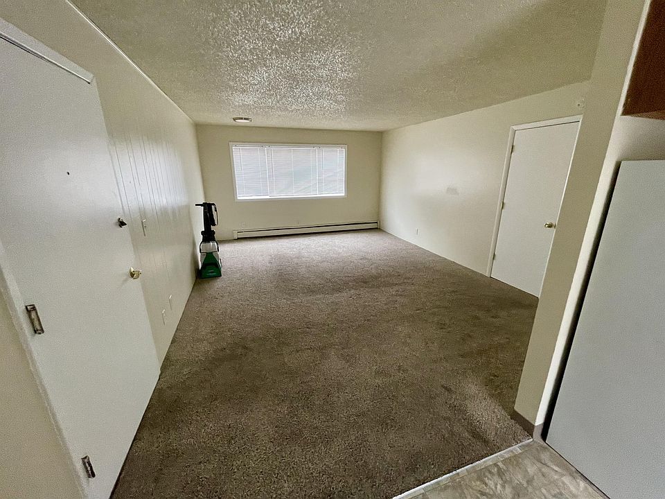 1st image of 1353 W 27th Ave #16265936