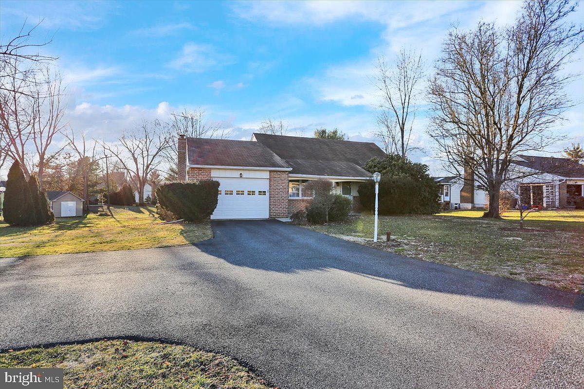 1580 Moore Dr, Gilbertsville, PA 19525 Zillow