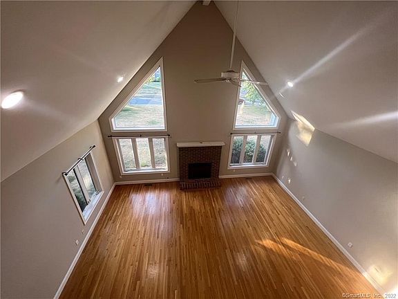 2nd image of 6 Kingsley Dr