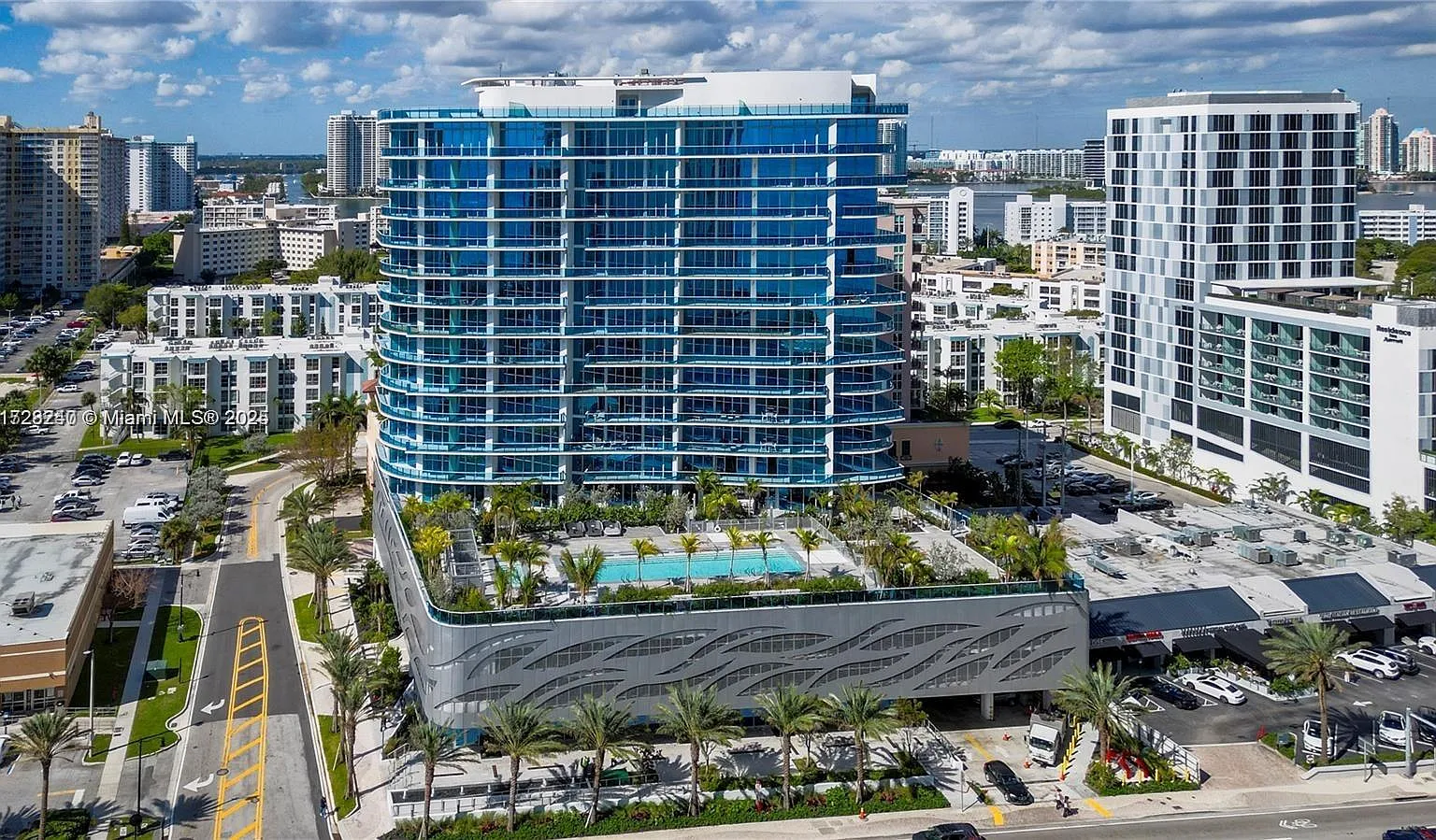Aurora Condo — Photo 1