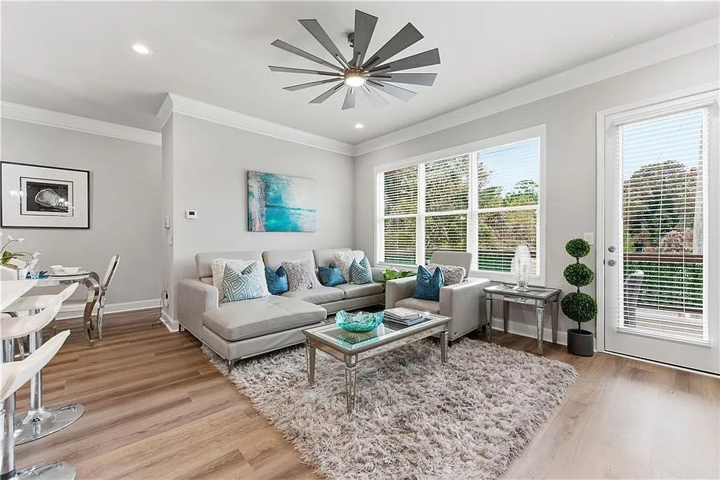 4 bed, 3.5 bath, 2924 sqft, $3,200 — Photo 1