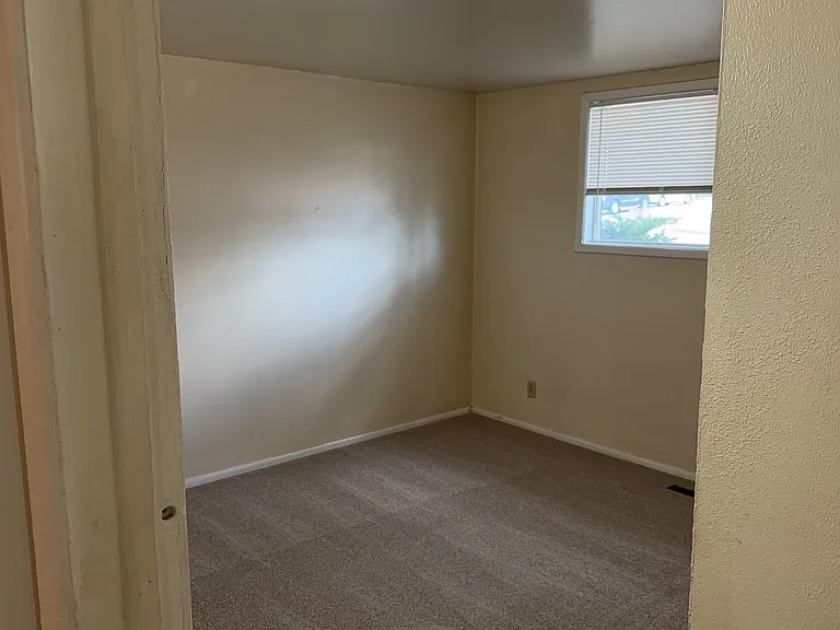 3206 N Hancock Ave — Photo 15